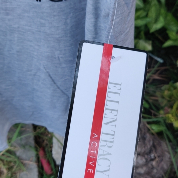 ELLEN TRACY Active women's tank top - Picture 9 of 9